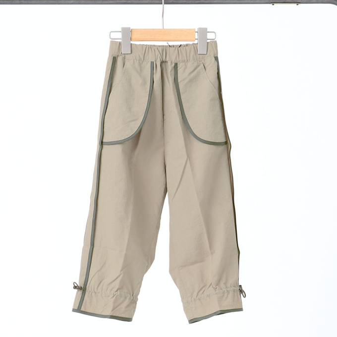 〈残り105cmのみ〉NUNUFORME ヌヌフォルム<br>49-nf19-667-182<br>サイドパイピングストレートパンツ