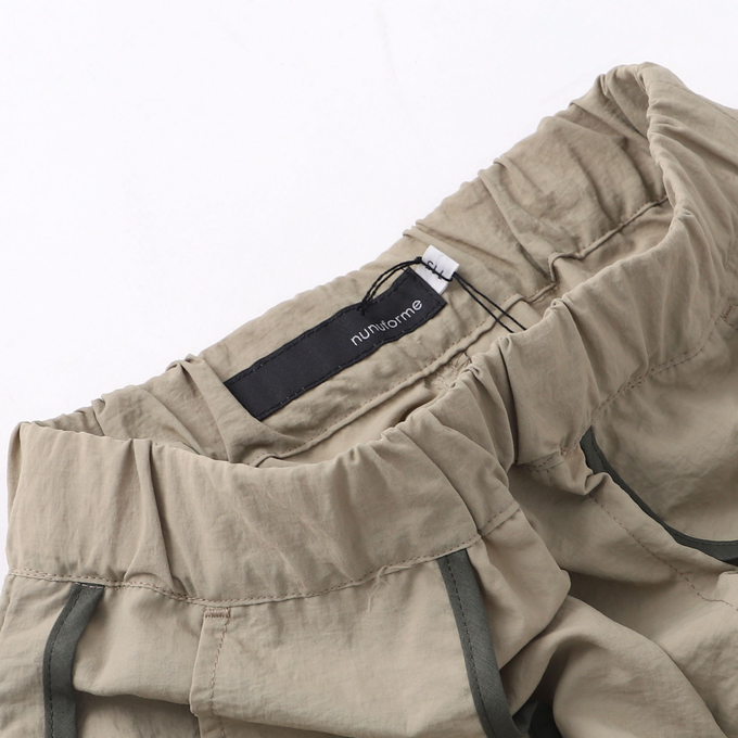 〈残り105cmのみ〉NUNUFORME ヌヌフォルム<br>49-nf19-667-182<br>サイドパイピングストレートパンツ