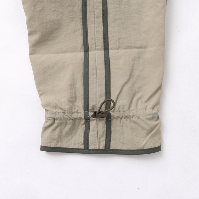 〈残り105cmのみ〉NUNUFORME ヌヌフォルム<br>49-nf19-667-182<br>サイドパイピングストレートパンツ