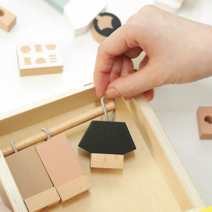 dou? ドオ<br> dou book (my apparel)<br> dou-toy