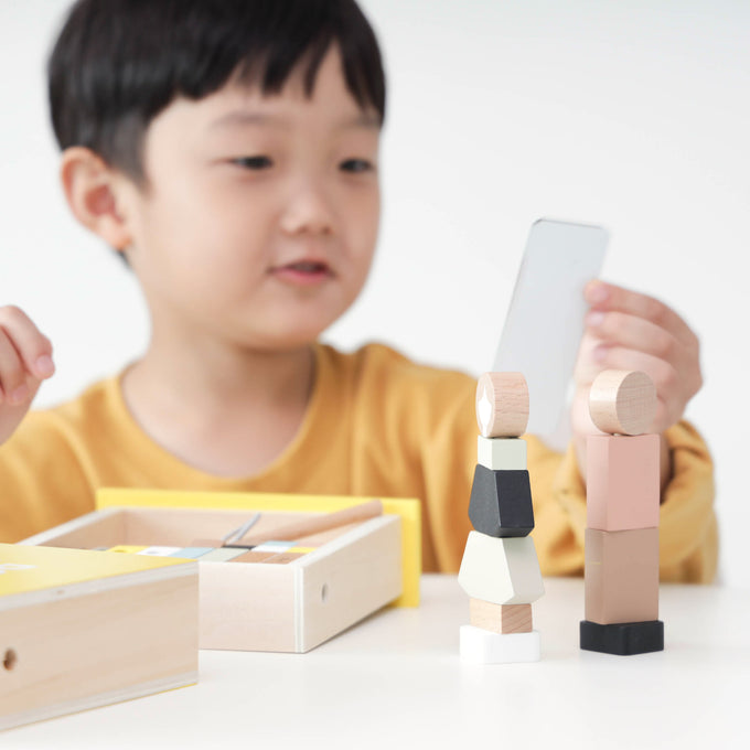 dou? ドオ<br> dou book (my apparel)<br> dou-toy