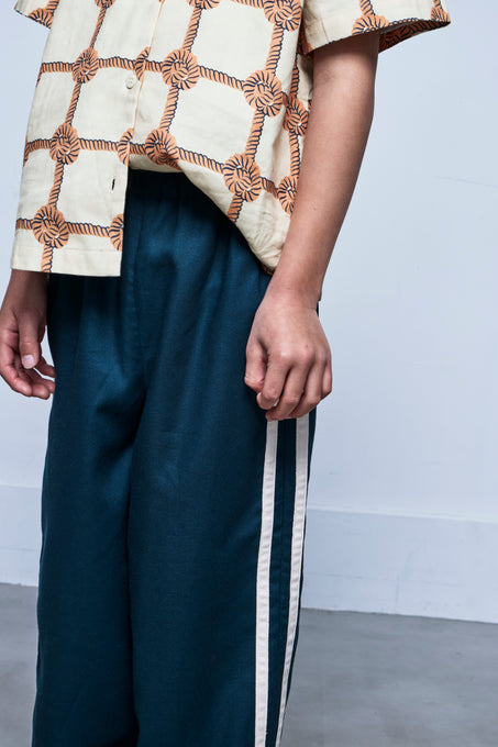 WINPIE ウィンピー<br>24WPレーヨン9タケサイドラインパンツ<br>K43050