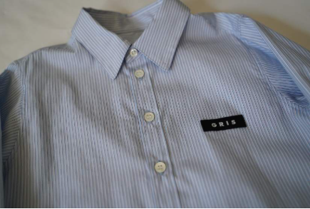 GRIS<br>グリ<br>Hem Pleated Long shirt<br>GR26AW-SH005