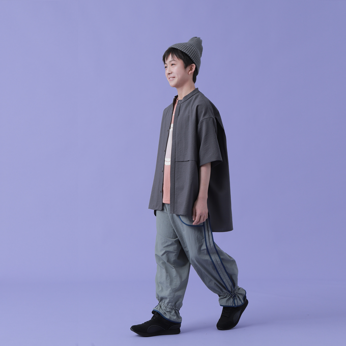 〈残り105cmのみ〉NUNUFORME ヌヌフォルム<br>49-nf19-667-182<br>サイドパイピングストレートパンツ