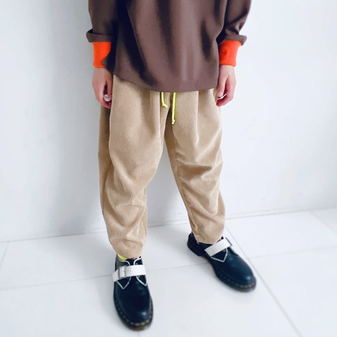 MIN-NANO×frankygrow<br>ミンナノ×フランキーグロウ<br>CORDUROY TEPERED PANTS<br>MF26FWBT-018