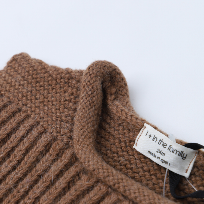 1 + in the family<br>ワンモア イン ザ ファミリー<br>Highneck vest ハイネックベスト