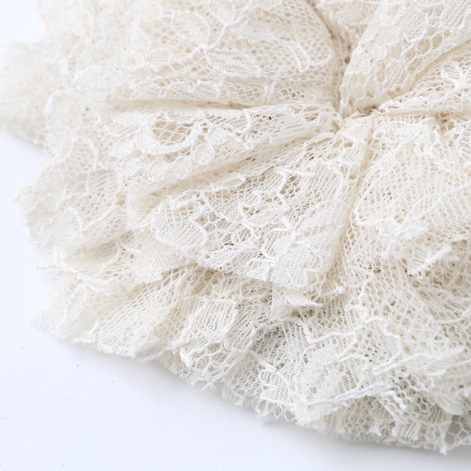 achico hiroshima<br>head dress