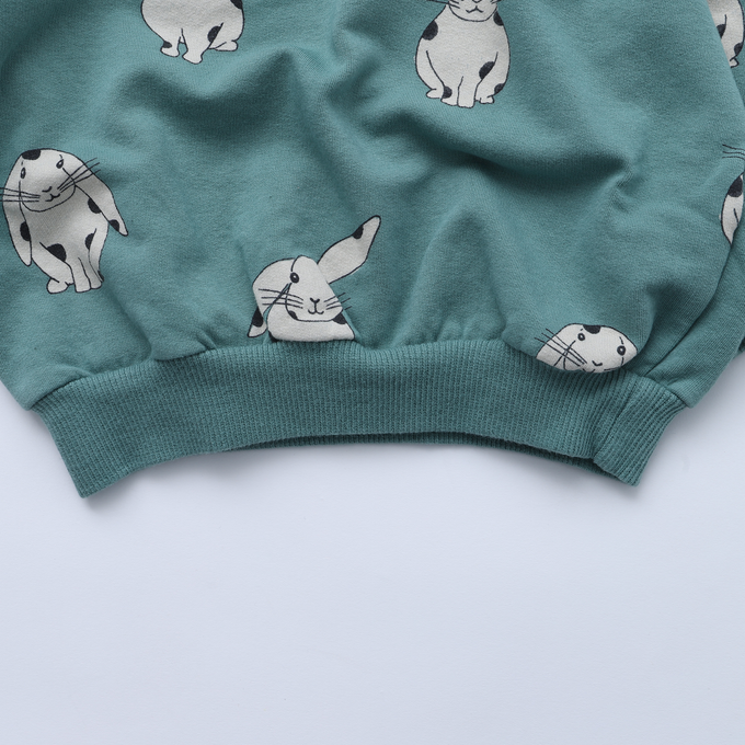 〈残り6-12monthのみ〉lotie kids<br>W22-76BB-85<br>Baby Sweatshirts ベビー総柄スウェット
