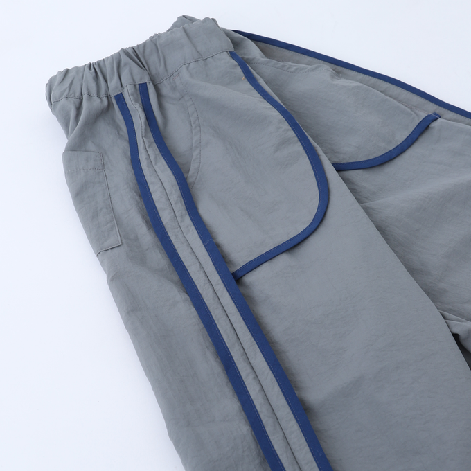 〈残り105cmのみ〉NUNUFORME ヌヌフォルム<br>49-nf19-667-182<br>サイドパイピングストレートパンツ