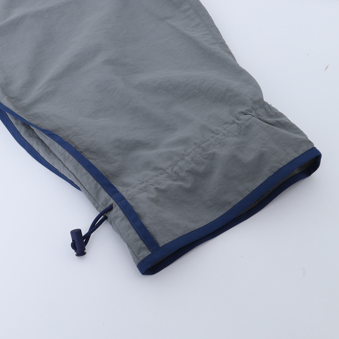 〈残り105cmのみ〉NUNUFORME ヌヌフォルム<br>49-nf19-667-182<br>サイドパイピングストレートパンツ