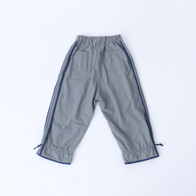 〈残り105cmのみ〉NUNUFORME ヌヌフォルム<br>49-nf19-667-182<br>サイドパイピングストレートパンツ