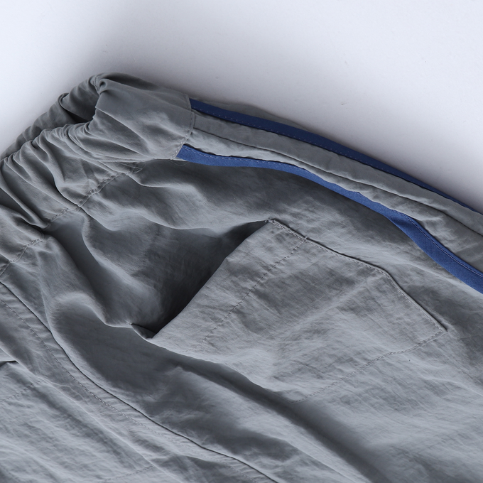 〈残り105cmのみ〉NUNUFORME ヌヌフォルム<br>49-nf19-667-182<br>サイドパイピングストレートパンツ