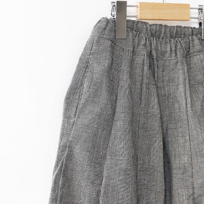 FABRIQ REPORT<br>ダーツワイドキッチンパンツ