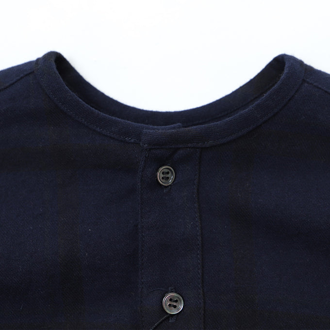 EAST END HIGHLANDERS <br>Collarless Shirt<br>カラーレスシャツ