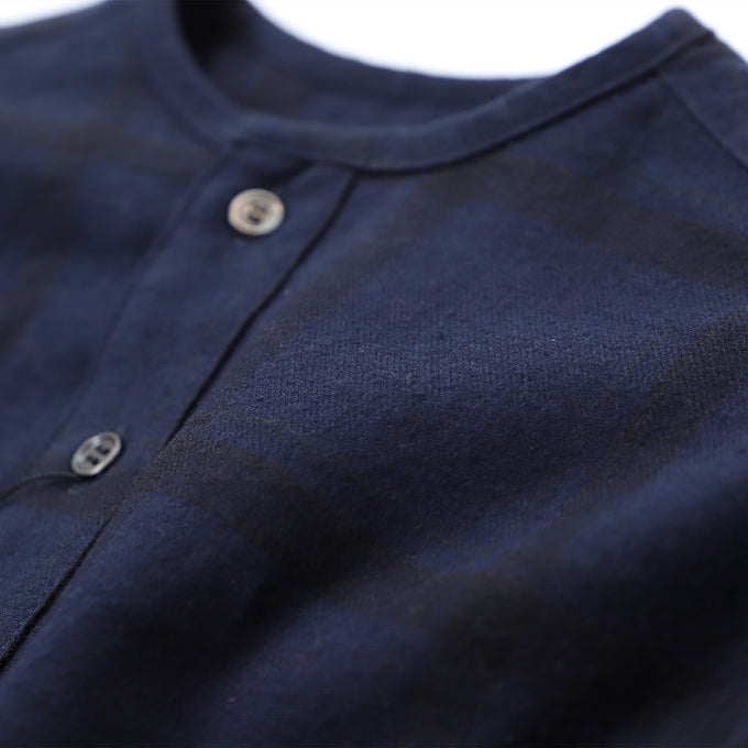 EAST END HIGHLANDERS <br>Collarless Shirt<br>カラーレスシャツ