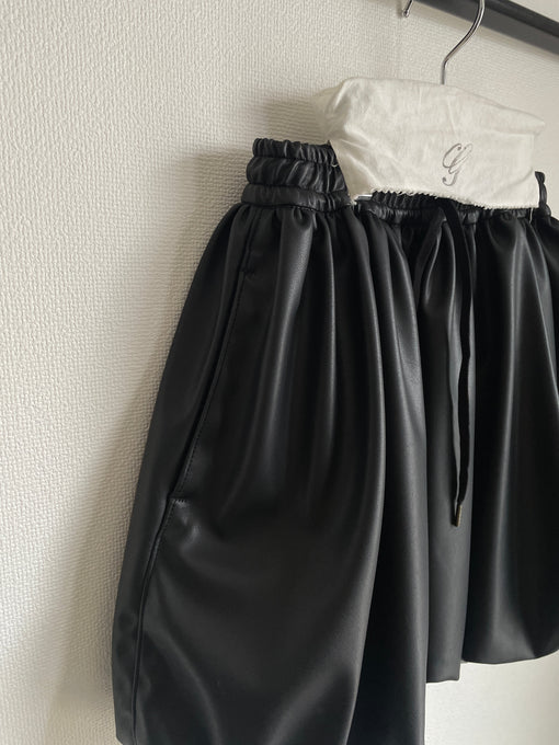 GRIS<br>グリ<br>Short Balloon Skirt<br>GR25AW-SK001