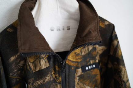 GRIS<br>グ<br>Zip-up Blouzon<br>GR26AW-JK003