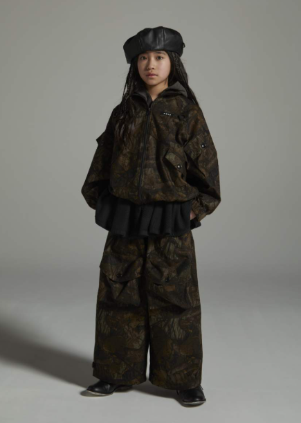 GRIS<br>グ<br>Zip-up Blouzon<br>GR26AW-JK003