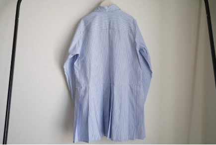 GRIS<br>グリ<br>Hem Pleated Long shirt<br>GR26AW-SH005