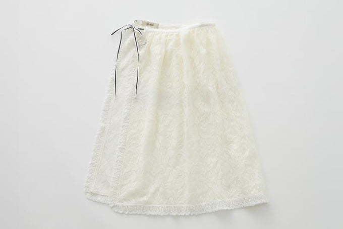 eLfinFolk エルフィンフォルク<br>【27ssご予約】<br>Flora Lace Apron Skirt<br>47_elf-271F46