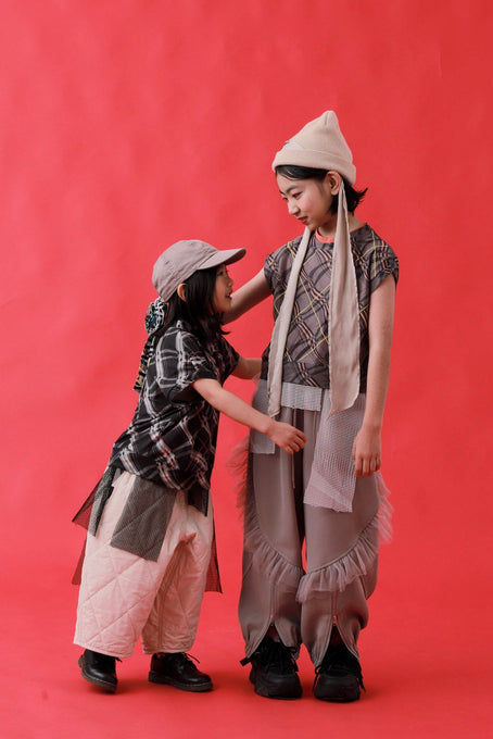 TOBOGGAN<br> トボガン<br>【26ssご予約5月中旬入荷予定】<br>sheer half vest