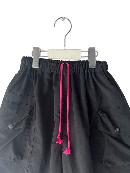 MIN-NANO×frankygrow<br>ミンナノ×フランキーグロウ<br>【26ssご予約】<br>LIGHT SHELL BULKY TAFFETA CARGO SHORT PANTS<br>MF26SBT-011