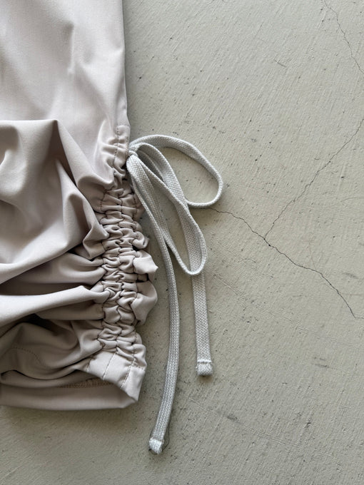 UNIONINI<br>ユニオニーニ<br>【27ssご予約】<br>gather slim pants<br>PT-134