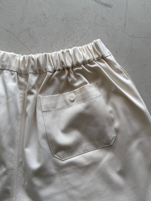 UNIONINI<br>ユニオニーニ<br>【27ssご予約】<br>wavy short pants<br>PT-137