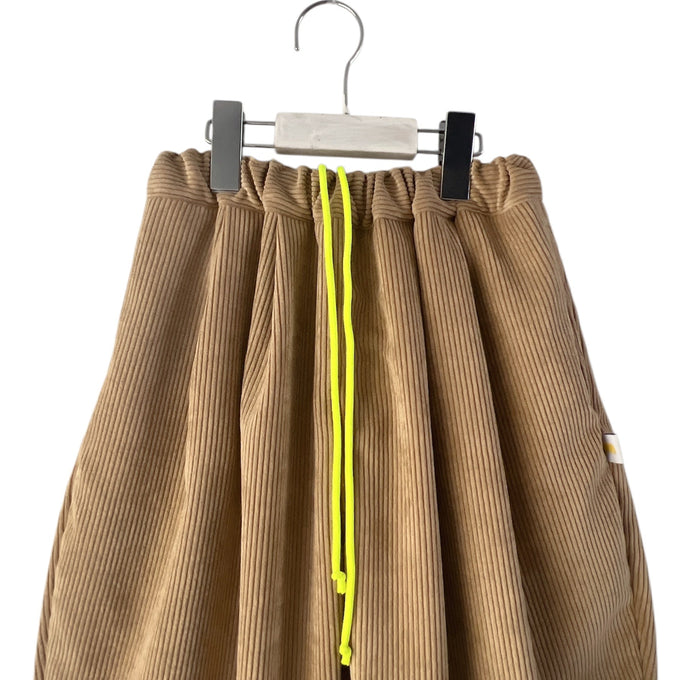 MIN-NANO×frankygrow<br>ミンナノ×フランキーグロウ<br>CORDUROY TEPERED PANTS<br>MF26FWBT-018